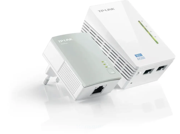 TP-Link TL-WPA4220 TKIT AV600 Комплект Wi-Fi Powerline-адаптеров с Wi-Fi
